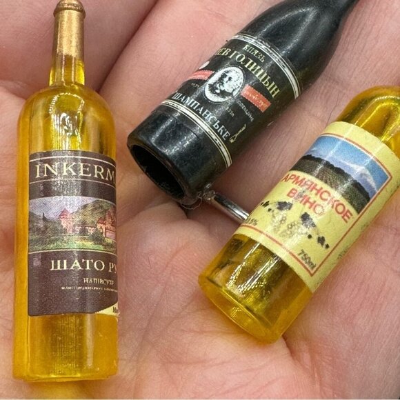 Miniature Dollhouse 3 Wine Bottle Decor - Picture 6 of 16